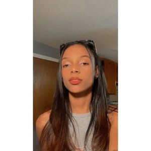 Meet your Posher, Neidelyn